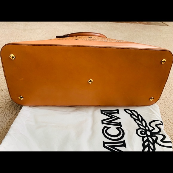 🌺AUTHENTIC MCM LARGE BAG 💼 🌺 - Picture 6 of 8